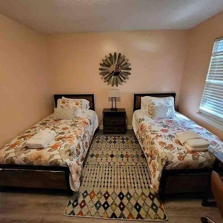 Elegant 2-Bedroom Pet-Friendly Villa W 2 Parking Spaces Hilton Head Island Dış mekan fotoğraf