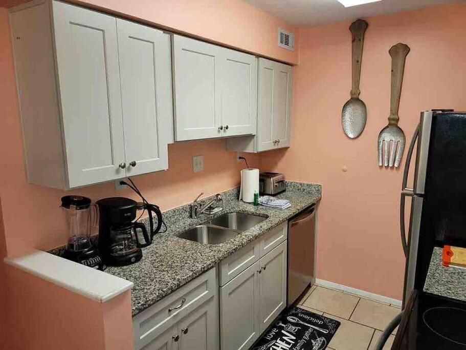 Elegant 2-Bedroom Pet-Friendly Villa W 2 Parking Spaces Hilton Head Island Dış mekan fotoğraf