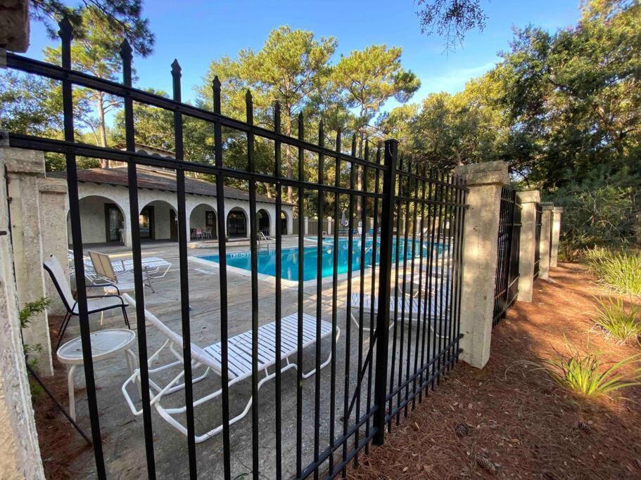 Elegant 2-Bedroom Pet-Friendly Villa W 2 Parking Spaces Hilton Head Island Dış mekan fotoğraf