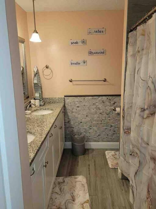 Elegant 2-Bedroom Pet-Friendly Villa W 2 Parking Spaces Hilton Head Island Dış mekan fotoğraf