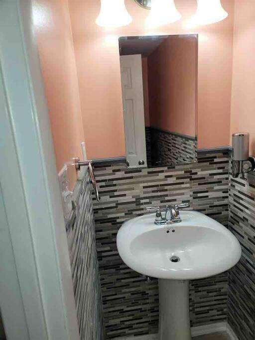 Elegant 2-Bedroom Pet-Friendly Villa W 2 Parking Spaces Hilton Head Island Dış mekan fotoğraf